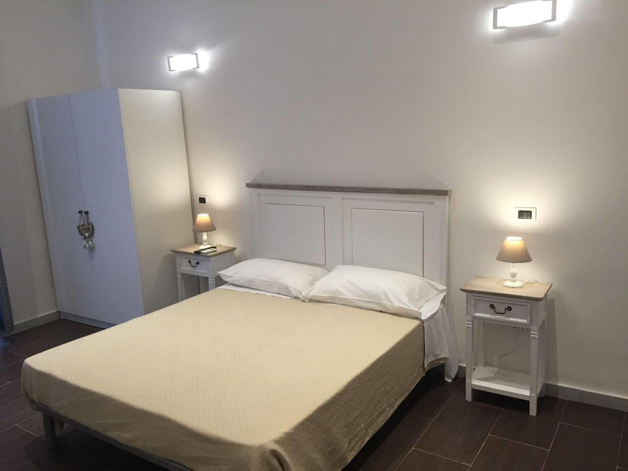 Guesthouse O Affittacamere La Civetta Di Trastevere Rome Exterior photo