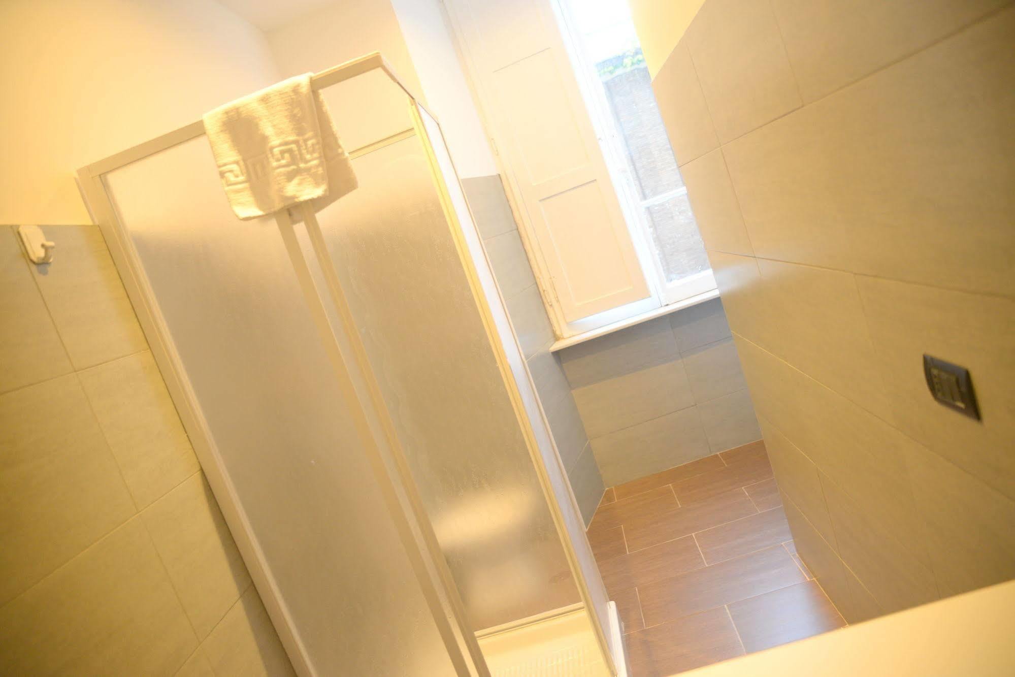Guesthouse O Affittacamere La Civetta Di Trastevere Rome Exterior photo