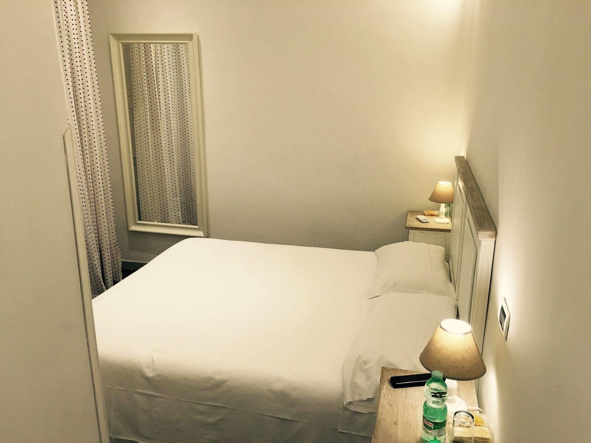 Guesthouse O Affittacamere La Civetta Di Trastevere Rome Exterior photo