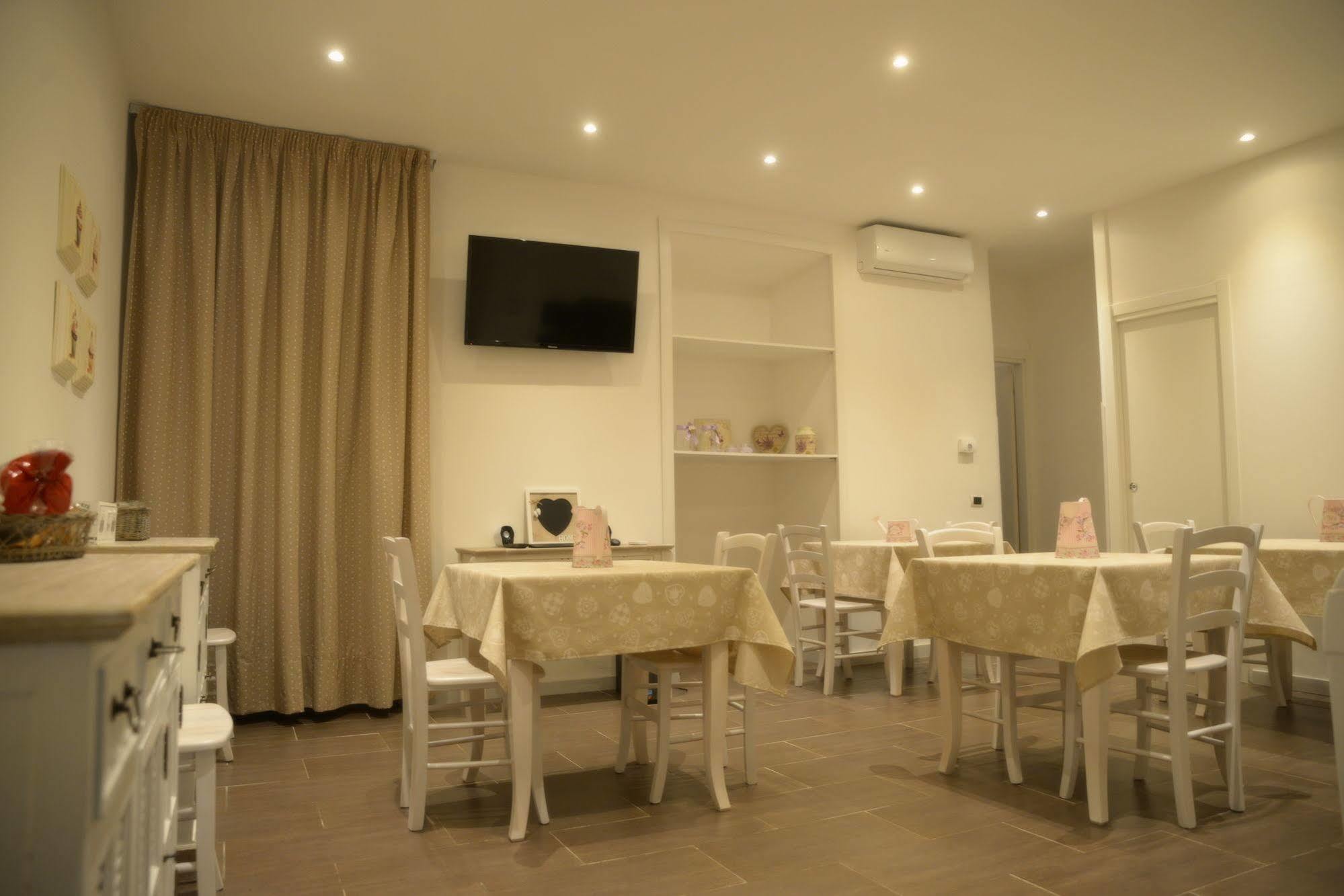 Guesthouse O Affittacamere La Civetta Di Trastevere Rome Exterior photo