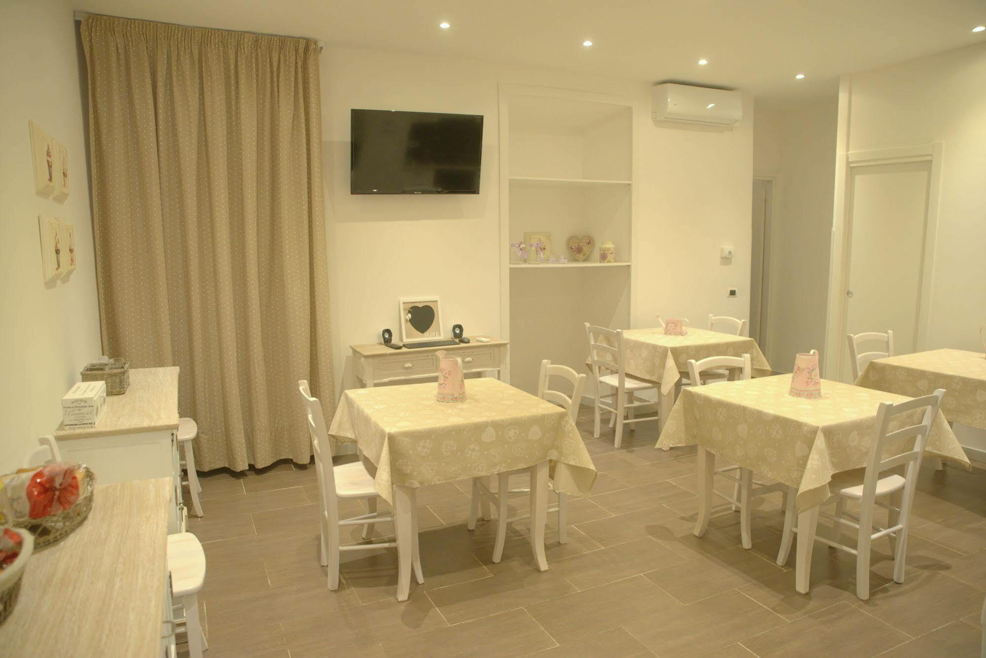 Guesthouse O Affittacamere La Civetta Di Trastevere Rome Exterior photo